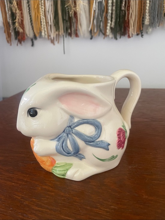 Lenox Other - Lenox poppies on blue barnyard bunny creamer